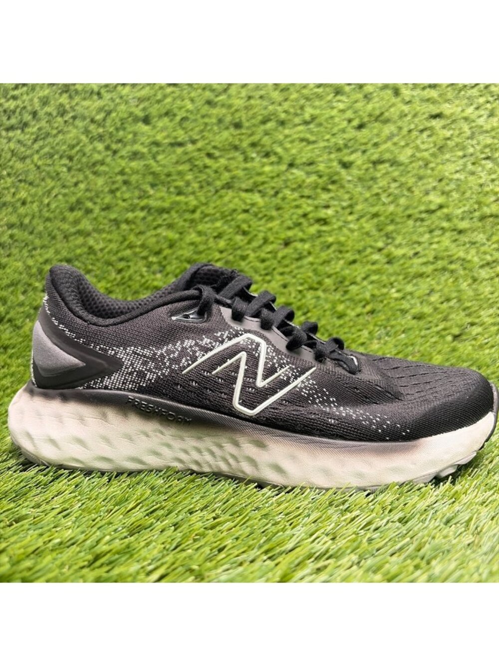 New Balance Fresh Foam Evoz v2 Womens Size 6.5 Black Running Shoes Sneakers